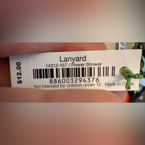 NWT Vera Bradley Lanyard in Flower Shower Pattern - Picture 3 of 4